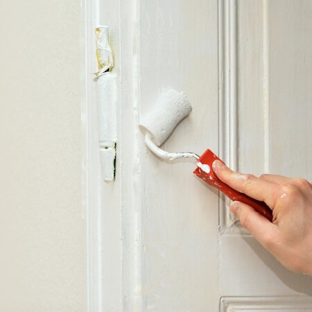 Risse & Löcher in der Wand reparieren: So geht es - Risse & Löcher in der Wand reparieren | FarbenFux