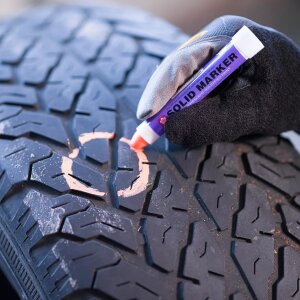 Sakura Solid Marker Original Leuchtgelb  Industrie-Marker für dauerhafte Markierungen